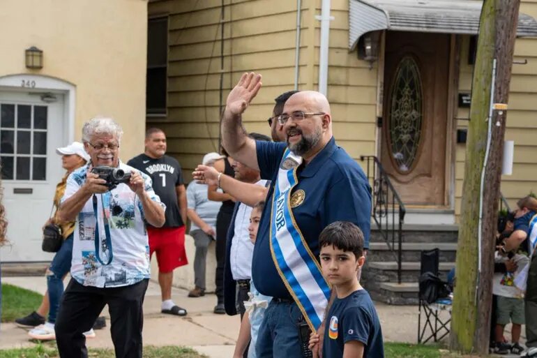 زهران ممدانی در آستانه پیروزی در انتخابات نیویورک/ نخستین مسلمان در راه شهرداری بزرگ‌ترین شهر آمریکا