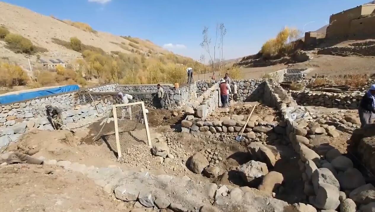 ویدیو | آغاز ساخت یک درمانگاه با هزینه مردمی در استان بامیان