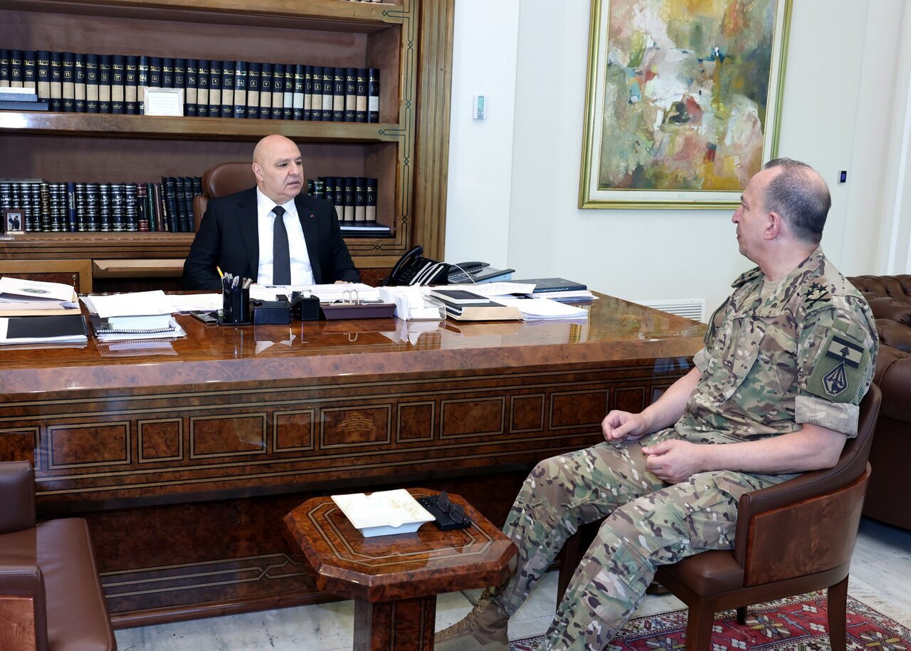 لبنانی صدر کا فوج اسرائیلی دراندازی کا ڈٹ کر مقابلہ کرنے کا حکم لبنانی صدر کا فوج اسرائیلی دراندازی کا ڈٹ کر مقابلہ کرنے کا حکم