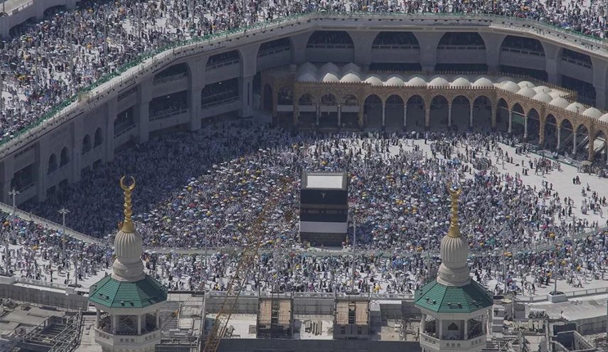 السعودية تصدر قرارا بشأن العمرة من الأسبوع المقبل