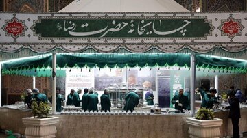 ویدیو | خدمت بچه‌های سندرم‌داون در چایخانه امام رضا(ع)