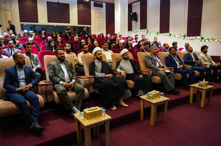 تقرير مصور/ العتبة العلويّة تقيم حفلا بسمنابة ولادة السيّدة زينبَ (ع) بجامعة الكوفة