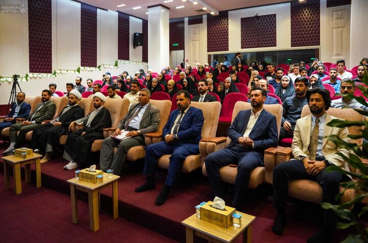 تقرير مصور/ العتبة العلويّة تقيم حفلا بسمنابة ولادة السيّدة زينبَ (ع) بجامعة الكوفة