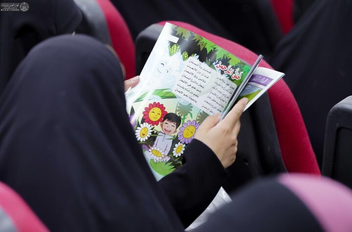 تقرير مصور/ وحدة الإعلام النسوي للعتبة العلويّة تقيم مهرجانًا بهيجًا بمناسبة ولادة السيدة زينب(ع) بالنجف