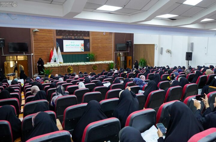 تقرير مصور/ وحدة الإعلام النسوي للعتبة العلويّة تقيم مهرجانًا بهيجًا بمناسبة ولادة السيدة زينب(ع) بالنجف