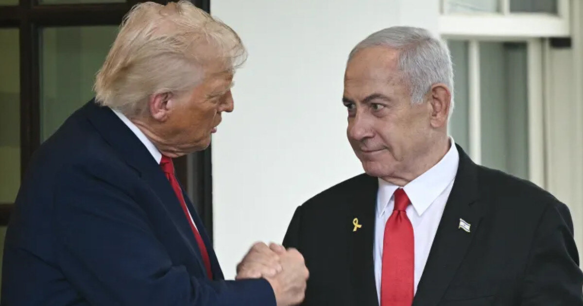 গাজায় ইসরায়েলি হামলা চলছে আর ট্রাম্প বলছে ‘যুদ্ধবিরতি বিপন্ন হয়নি’। গাজায় ইসরায়েলি হামলা চলছে আর ট্রাম্প বলছে ‘যুদ্ধবিরতি বিপন্ন হয়নি’।