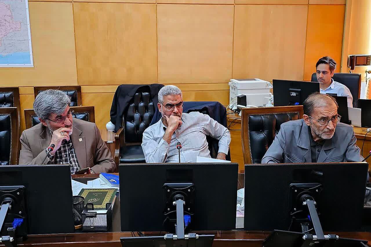 نشست مشترک ستاد امربه‌معروف و نهی‌ازمنکر و مجمع نمایندگان استان تهران با موضوع عفاف و حجاب + تصاویر