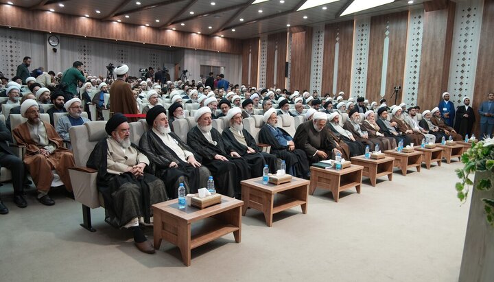 تقرير مصور/ اختتام فعاليات مؤتمر المحقق الميرزا محمد حسين النائيني في مدينة قم