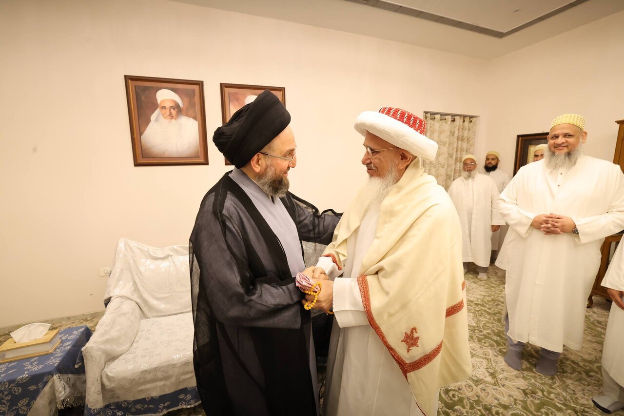 Ammar Hakim meeta with Sultan of Bohra Ismaili in Karbal