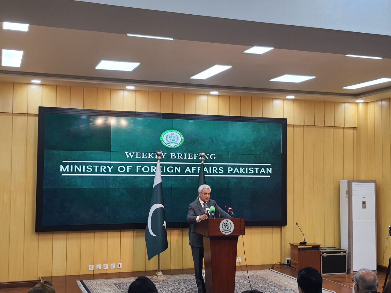 ایران کی اقتصادی ترقی کے ہر فیصلے کا خیرمقدم کرتے ہیں:پاکستان