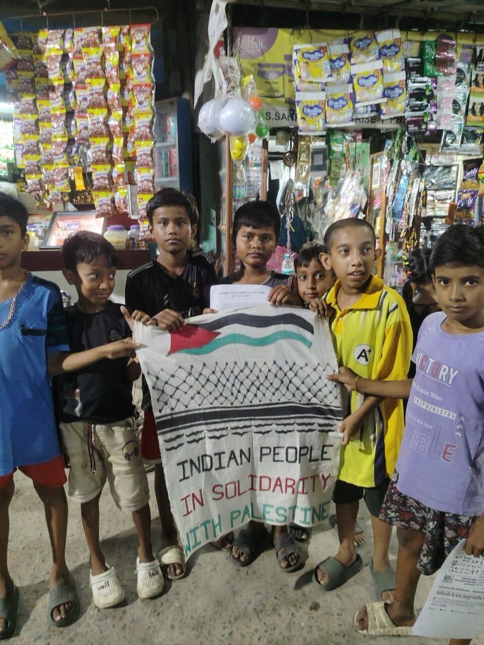 فعالان هندی کمپینی خودجوش و محلی با هدف تحریم و اقدامات تنبیهی علیه رژیم صهیونیستی راهاندازی کردند + تصاویر