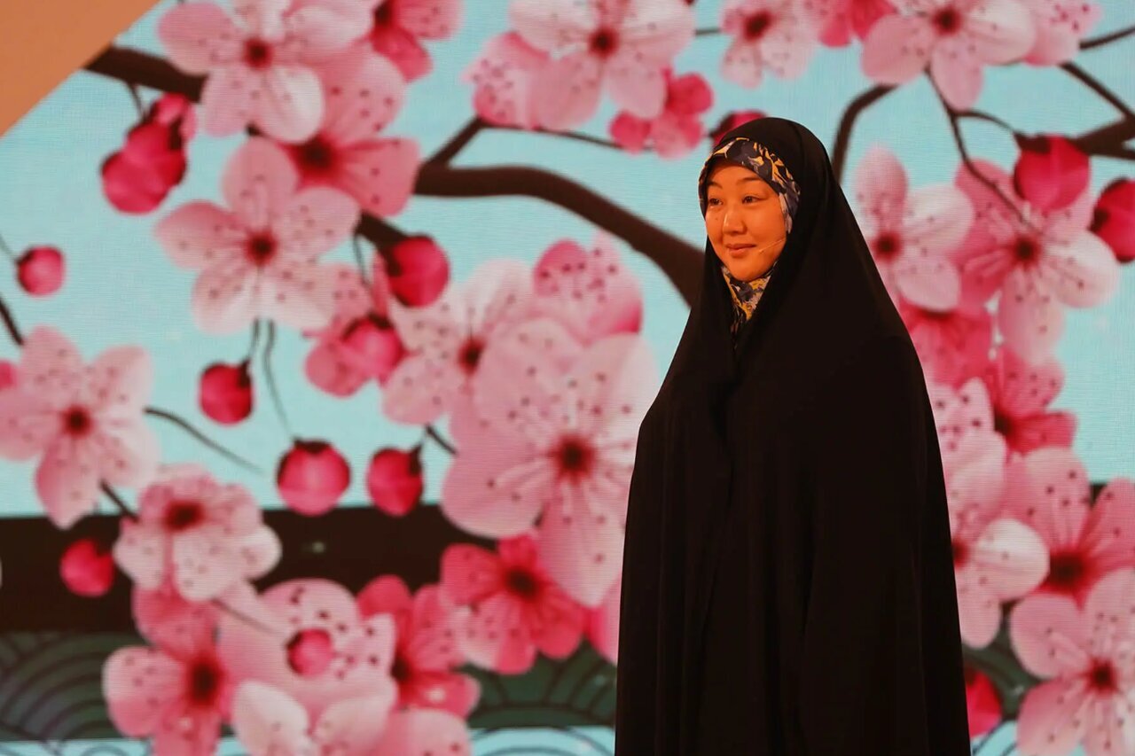 يابانية مسلمة تصف القرآن الكريم بأنه "الوصفة التي عالجت ما عجز عنه الأطباء"