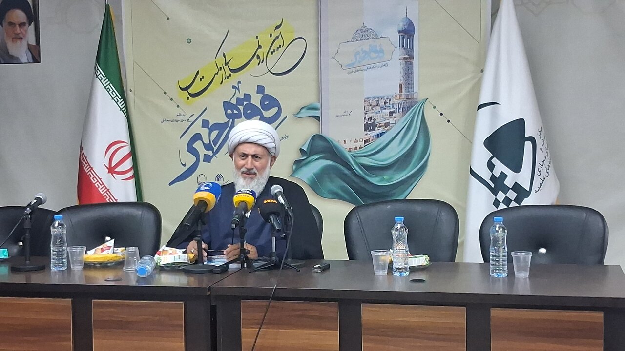 قدرت رسانه بیش از نیروی نظامی است/ مقامی: تغییر فرهنگ، زبان و منابع طبیعی با تسخیر افکار ممکن می‌شود