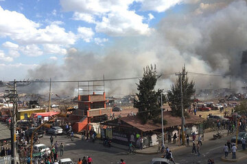 メキシコでの爆発により数十人の死傷者