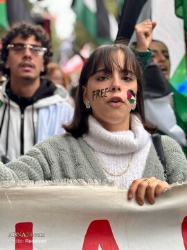 فرانس کے شہر بوردو میں اہلِ شہر کا مظاہرہ — فلسطینی مزاحمت کی حمایت، اسرائیلی جرائم کی مذمت