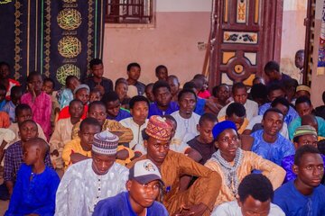 Fotos: Aulas de ética para estudantes xiitas na Hussainiya Rasul Al-Akram, em Kudan, Nigéria