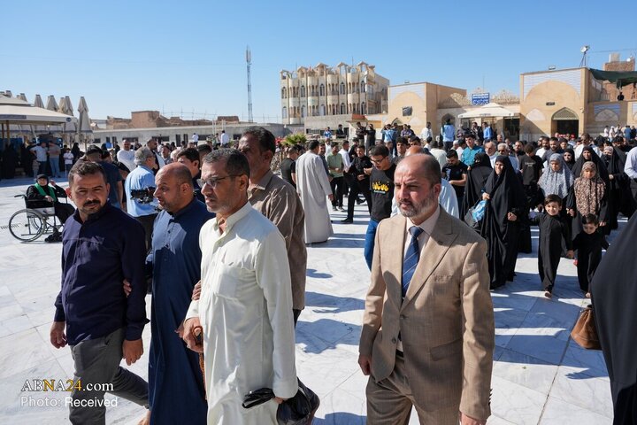 حرم مطهر عسکریین میزبان 100 زائر نابینا از بنیاد تمار شد