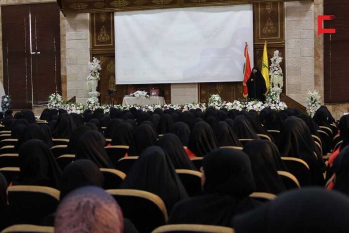 تقرير مصور/ الهيئات النسائية تقيم احتفالا تكريميا حشادا للفتيات اللواتي تشرّفن بارتداء العباءة الزينية في لبنان