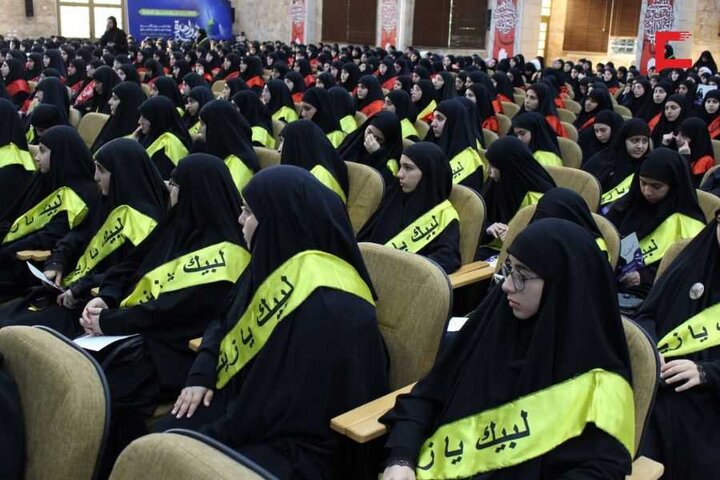 تقرير مصور/ الهيئات النسائية تقيم احتفالا تكريميا حشادا للفتيات اللواتي تشرّفن بارتداء العباءة الزينية في لبنان