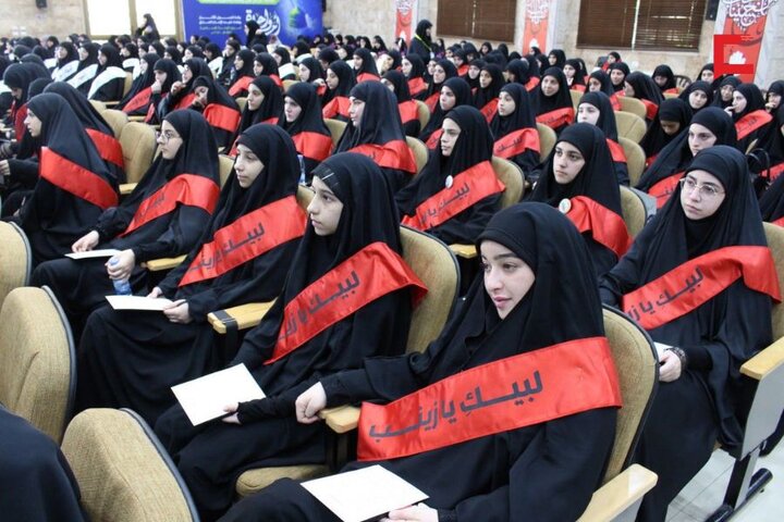 تقرير مصور/ الهيئات النسائية تقيم احتفالا تكريميا حشادا للفتيات اللواتي تشرّفن بارتداء العباءة الزينية في لبنان