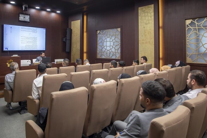 تقرير مصور/ تنظيم دورة عن صيانة المخطوطات وترميمها في كربلاء