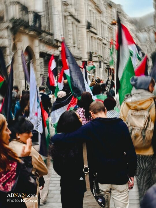 فرانس کے شہر بوردو میں اہلِ شہر کا مظاہرہ — فلسطینی مزاحمت کی حمایت، اسرائیلی جرائم کی مذمت