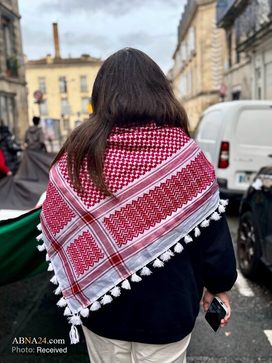 فرانس کے شہر بوردو میں اہلِ شہر کا مظاہرہ — فلسطینی مزاحمت کی حمایت، اسرائیلی جرائم کی مذمت