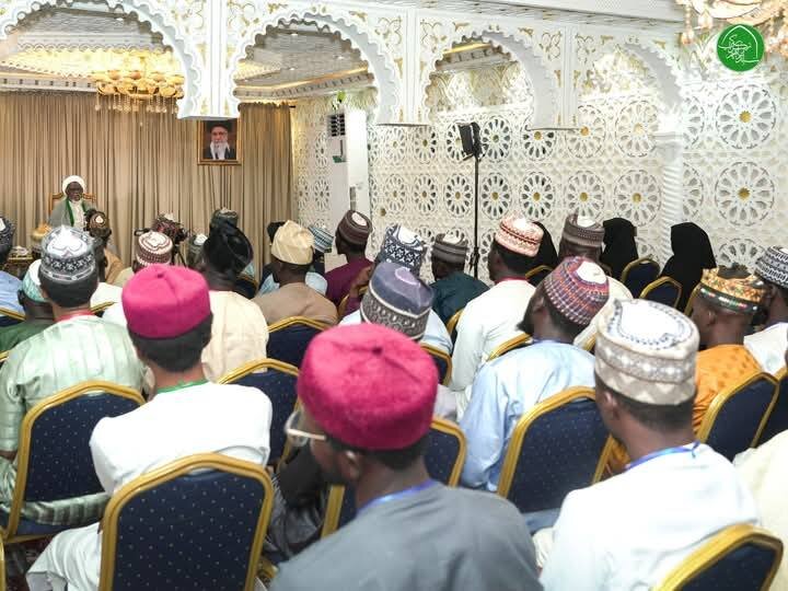 هشدار شیخ زکزاکی نسبت به سلطۀ رسانهای غرب بر افکار عمومی + تصاویر