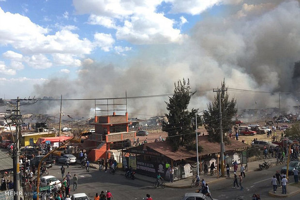 メキシコでの爆発により数十人の死傷者