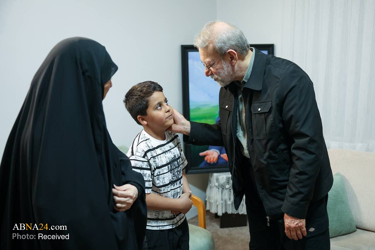 لاریجانی: حاج رمضان خدمات ارزندهای داشت و واقعاً حقی بر گردن همه ما دارد