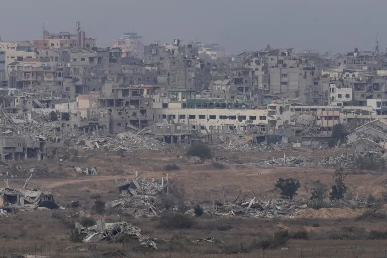 نسف منازل وقصف وتحذيرات من تفاقم المعاناة الإنسانية في غزة