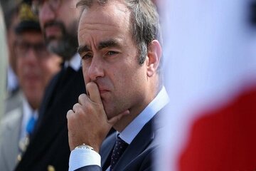 フランス2026年度予算案、膠着状態。「ルコルニュ」は税制危機と崩壊の脅威の間に