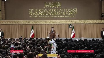 Galeri Foto: Suasana Pertemuan Pelajar dan Mahasiswa dengan Ayatullah Khamenei