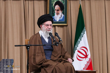 Ayatollah Khamenei: EUA devem pôr fim ao apoio a Israel e deixar a região antes de qualquer relação com o Irã