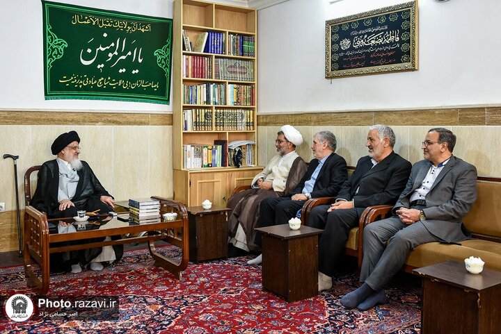 Photos: Members of Ayatollah Milani Congress meet with scholars, Grand Ayatollahs in Qom