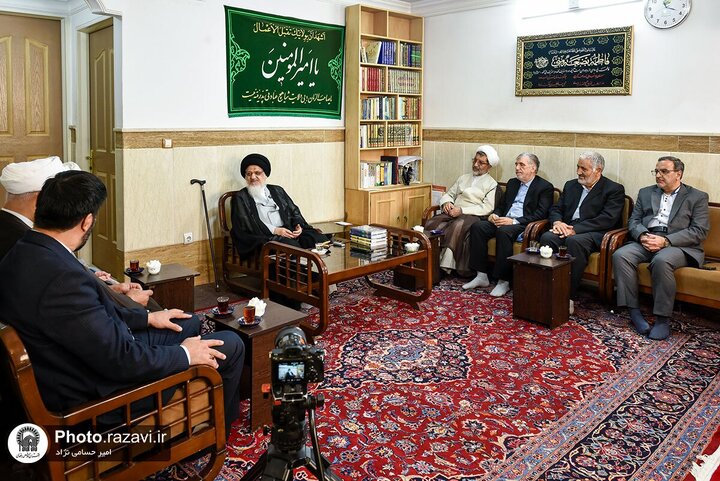 Photos: Members of Ayatollah Milani Congress meet with scholars, Grand Ayatollahs in Qom