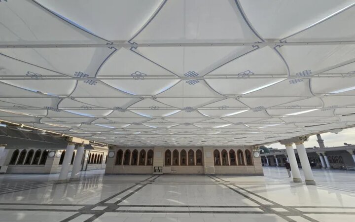 پروژه نصب سایه‌بان‌های پشت‌بام مسجدالنبی(ص) تکمیل شد + تصاویر