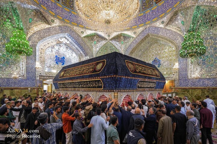 حرمِ مطہر امیرالمؤمنین(ع) حضرت فاطمہ زہرا(س) کی شہادت پر غم و سوگ کے رنگ میں ڈھل گیا