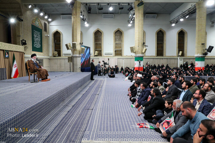 Foto / Öğrencilerin İslam İnkılap Lideriyle Görüşmesinde Seçilmiş Fotoğraf Kareleri