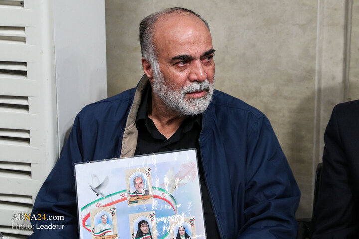 Foto / Öğrencilerin İslam İnkılap Lideriyle Görüşmesinde Seçilmiş Fotoğraf Kareleri