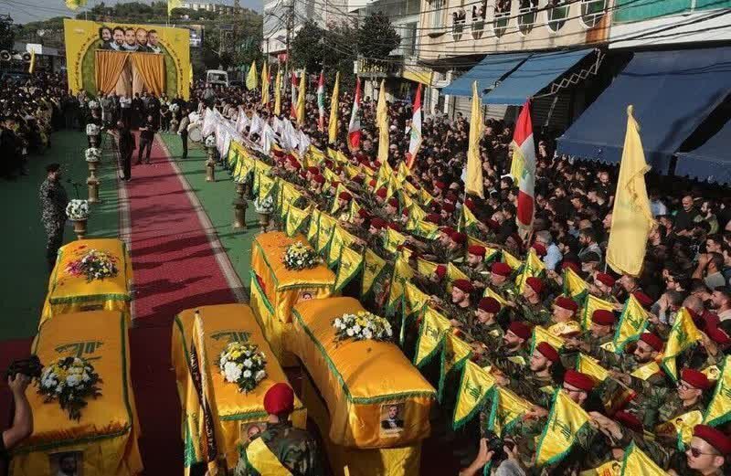 Ang maringal na libing ng limang martir myembro ng mga Lebanese Hezbollah sa Nabatieh