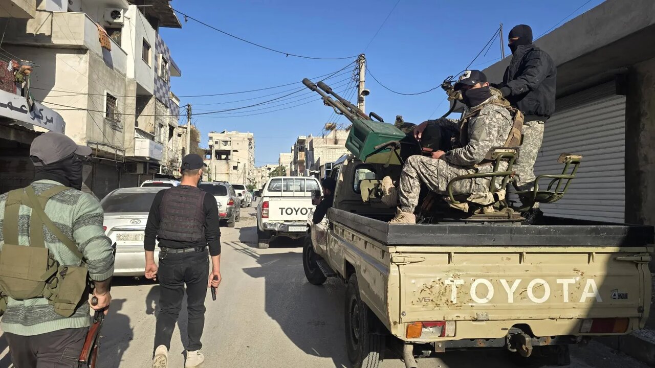 هجوم على مقر تابع للجيش السوري الجديد في مدينة البوكمال السورية