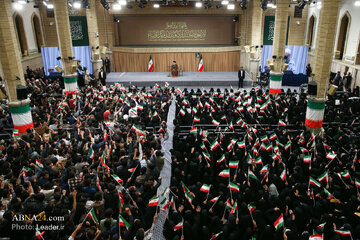 Balitang Larawan: Pagdalaw ng mga Mag-aaral at Estudyante sa talumpati ni Ayatollah Khamenei