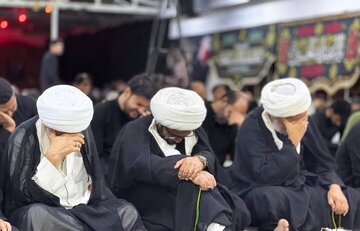 تصویری خبر || بصرہ میں حضرت فاطمہؑ کی شہادت کی مناسبت سے مجلسِ عزا کا انعقاد