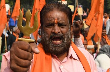 Keluarga Muslim Dipukul Dan Dicederakan Oleh Hindu Ekstremis Berikutan Rancangan Video Gadis Kecil