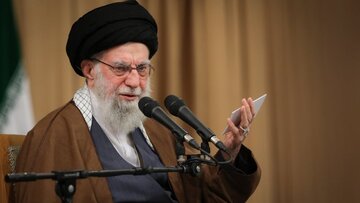 Leader : La prise de l’ambassade américaine a révélé la véritable nature de l’administration américaine