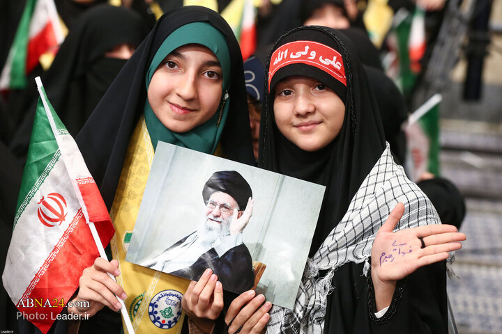 Rapora wêneyan | Hevpeyvîna xwendekarên dibistan û zanîngehan bi Rehberê e Giranqedr Şoreşê ra