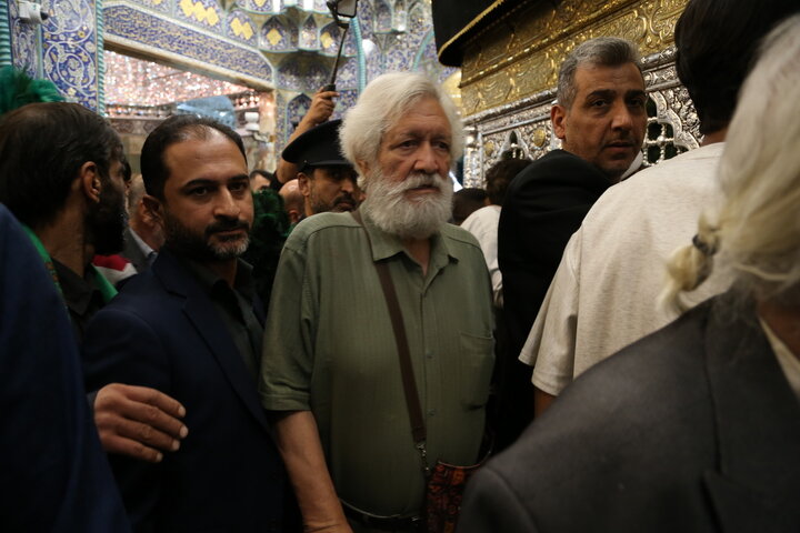 Photos: Iranian artists visit Hazrat Masoumeh holy shrine