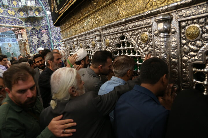 Photos: Iranian artists visit Hazrat Masoumeh holy shrine
