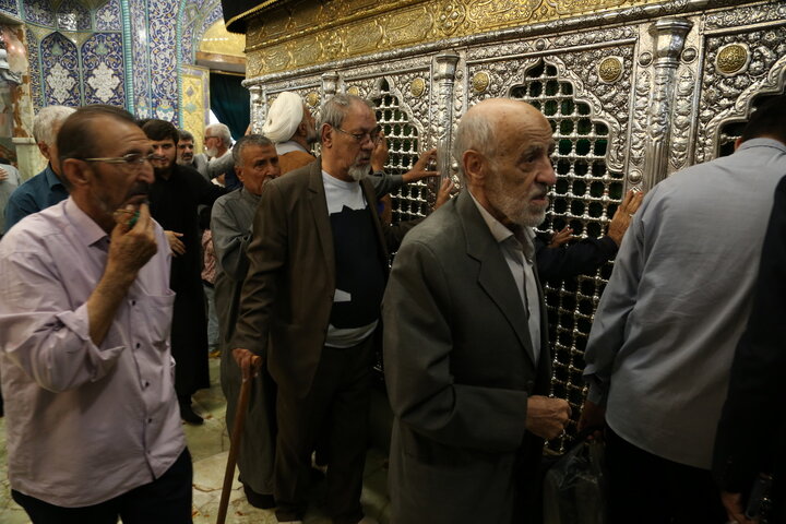 Photos: Iranian artists visit Hazrat Masoumeh holy shrine
